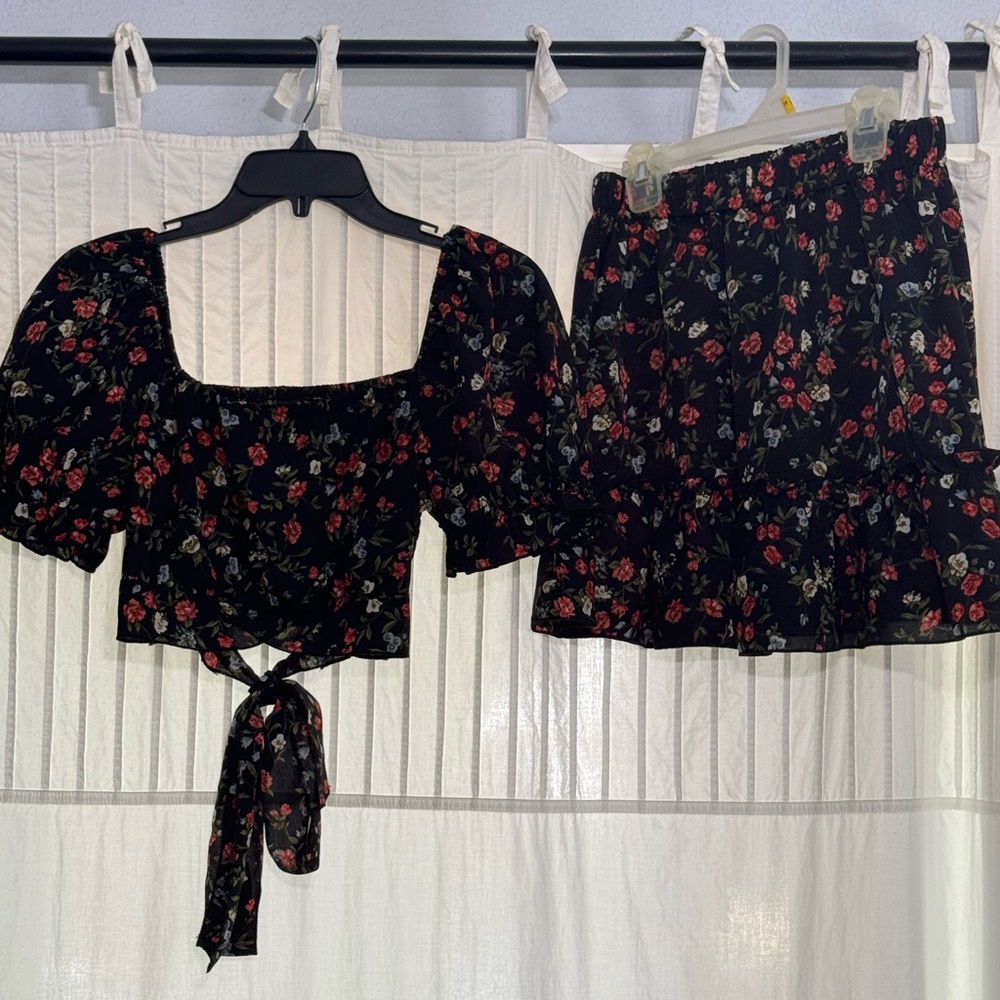 Two piece set cropped top and skirt